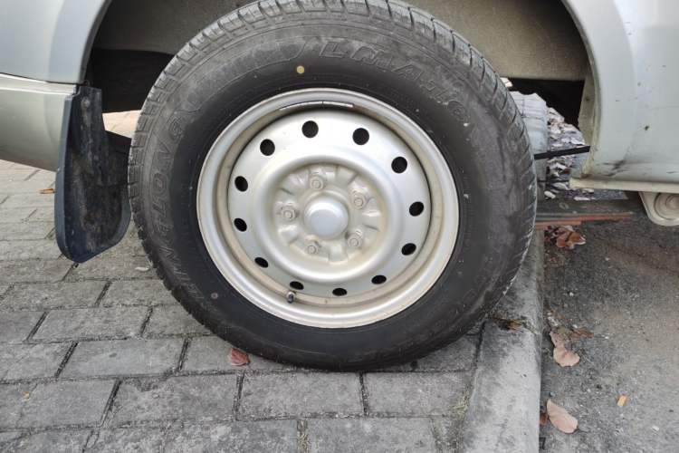 Used Wuling Rongguang EV 2020 Basic Version 7-Seater 300 km
