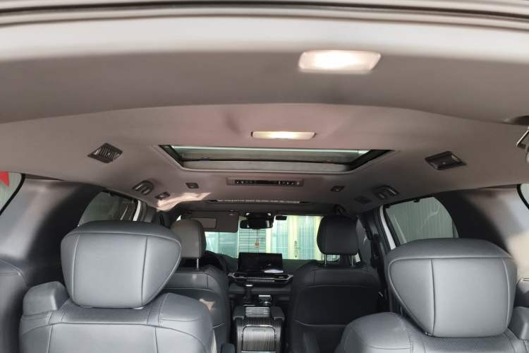 Used Toyota Sienna 2021 2.5L Hybrid Ultimate Edition