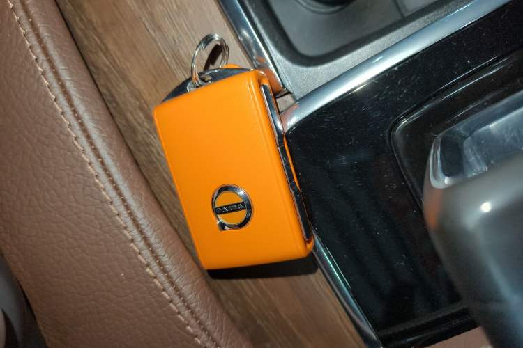 Used Volvo V90 2022 Cross Country B5 AWD Smart Range Edition
