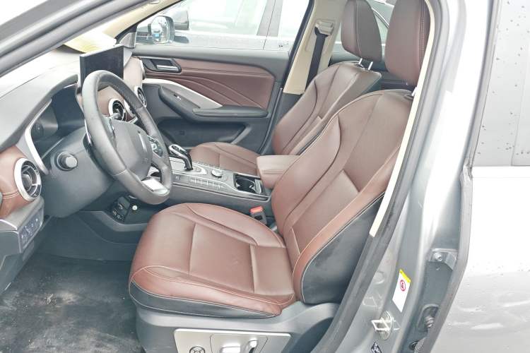 Used Wey VV6 2021 2.0T Two-Wheel Drive Smart Protection+
