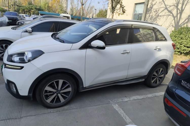 Used Kia KX3 2015 1.6T Automatic Two-Wheel Drive DLX
