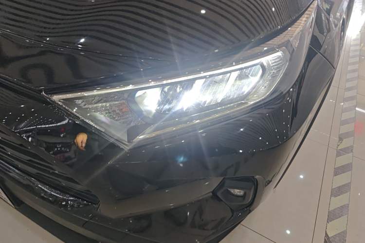 Used Toyota RAV4 2023 2.0L CVT Two-Wheel Drive Fashion Edition
