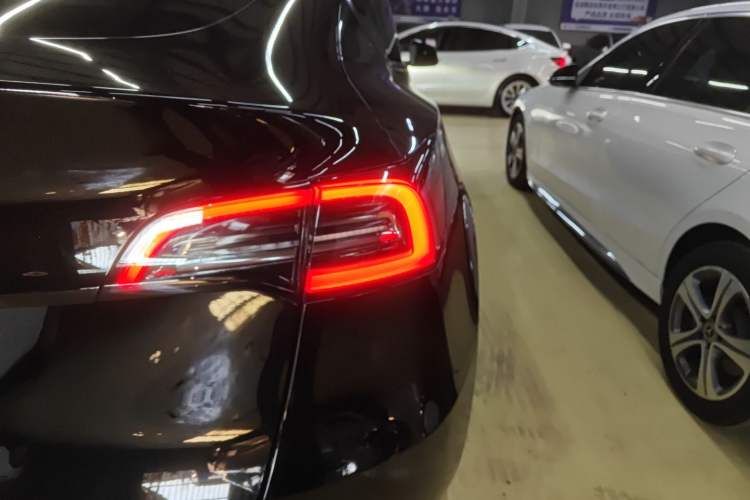 Used Tesla Model Y 2023 Rear-Wheel-Drive Version