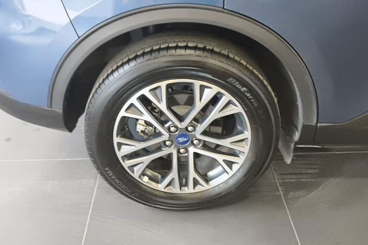 Used Ford Escape 2020 EcoBoost 245 Two-Wheel-Drive Titanium Edition
