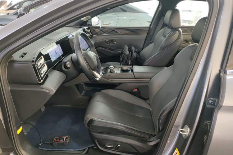 Used BYD Qin L 2024 DM-i 120KM Leading Model
