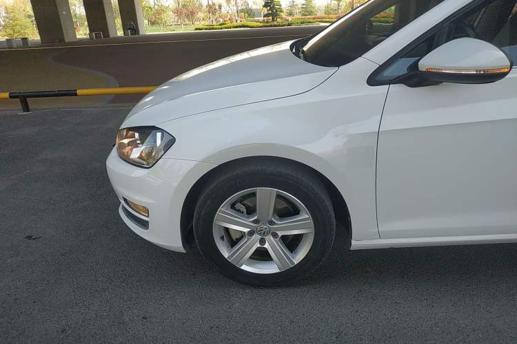 Used Volkswagen Golf 2016 230TSI Automatic Comfort Version
