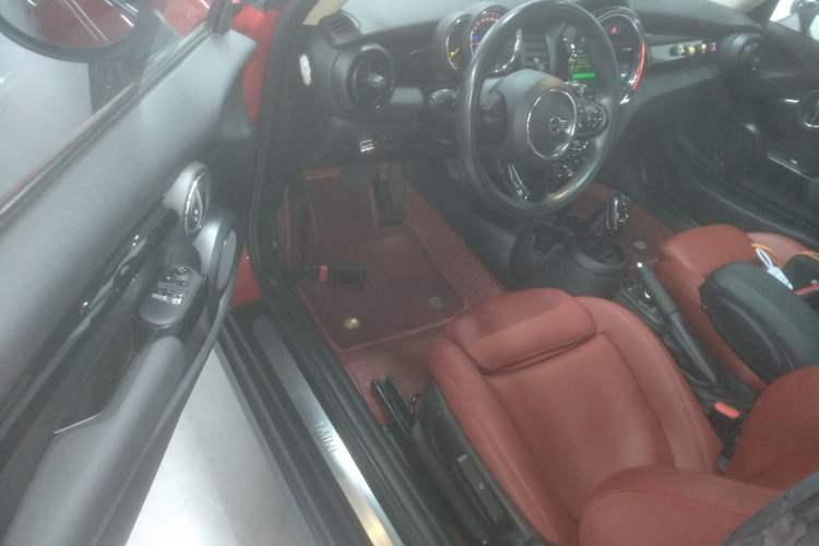 Used  MINI 2018 1.5T COOPER Classic Edition
