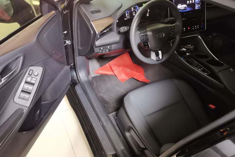 Used Toyota Avalon 2024 2.0L Ambition Edition
