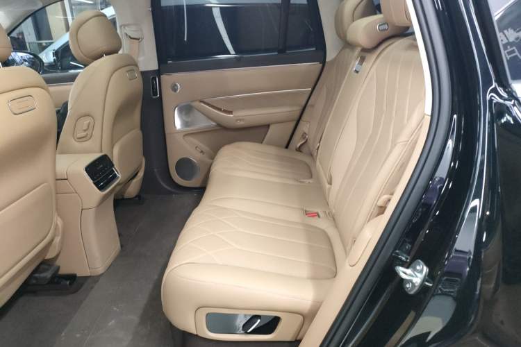 Used Hima AITO M8 2025 Extended-Range Max+ Version 53.4 kWh 5-Seater Edition