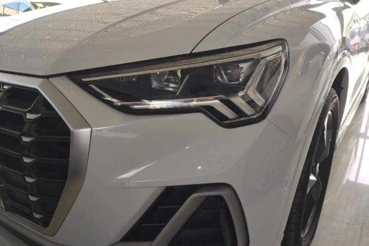 Used Audi Q3 2021 35 TFSI Fashion Dynamic Model
