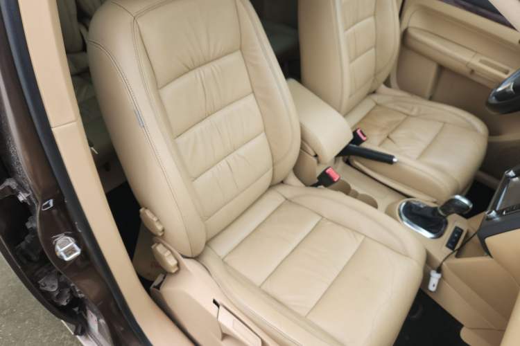 Used Volkswagen Touran 2013 1.4T DSG Crystal Edition 5-Seater