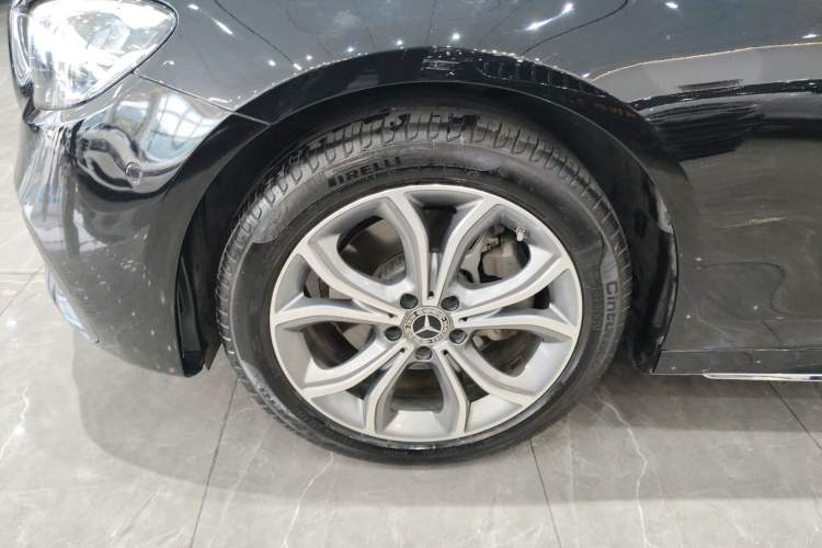 Used Mercedes-Benz E-Class 2021 E 300 L Sporty and Stylish Model
