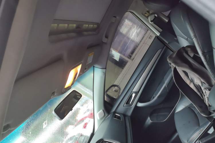 Used Roewe 360 2017 1.5L Automatic Luxury Edition
