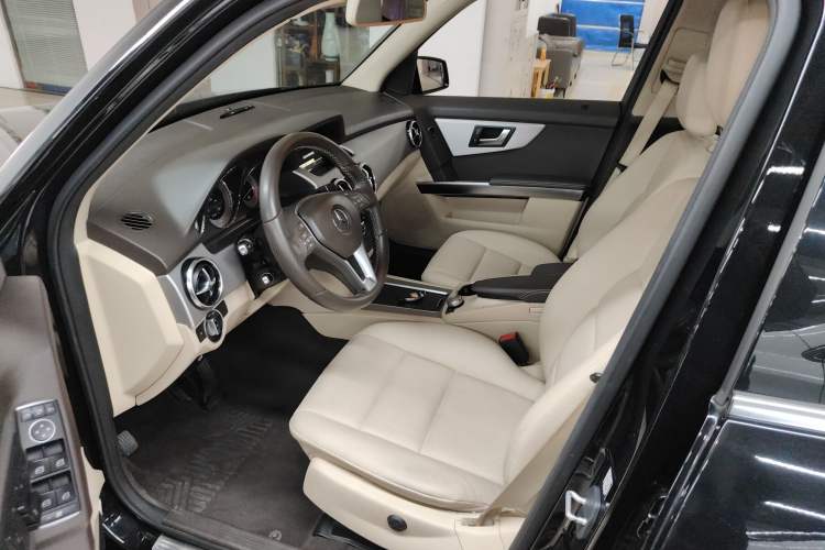 Used Mercedes-Benz GLK-Class 2013 Facelift GLK 300 4MATIC Fashion Edition
