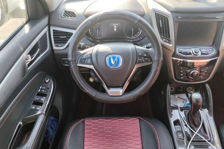 Used Changan CS75 2017 Shangkui Edition 1.5T Automatic Fengxiang Model
