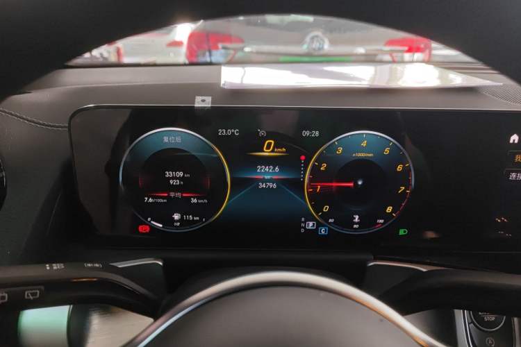 Used Mercedes-Benz GLB 2022 Second Facelift GLB 200 Fashion Edition