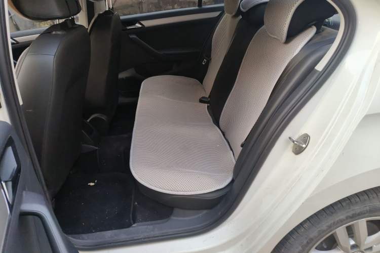 Used Volkswagen Jetta 2017 1.5L Automatic Comfort Model
