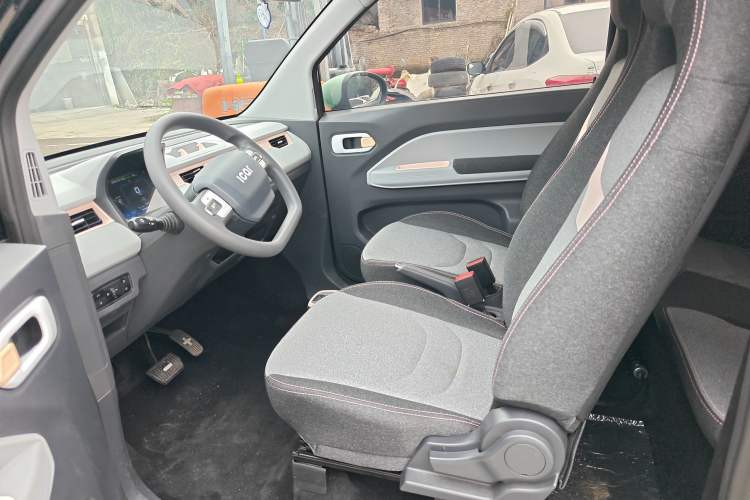 Used Chery QQ Ice Cream 2022 120km Conical Shape Lithium Iron Phosphate