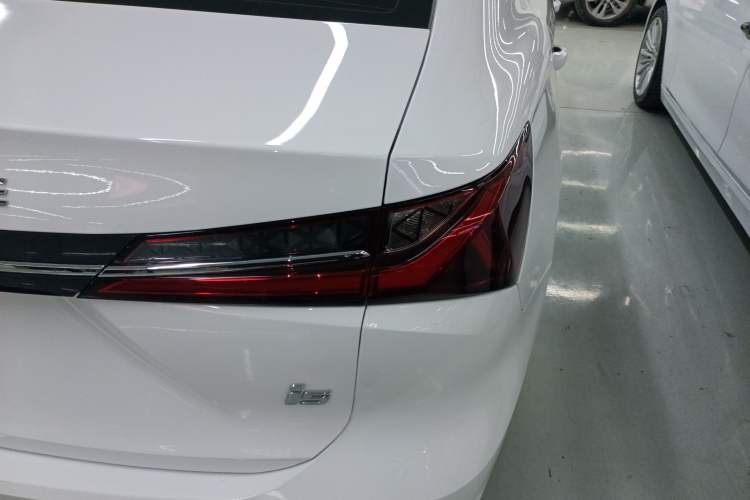 TDK.VehicleDetails.img