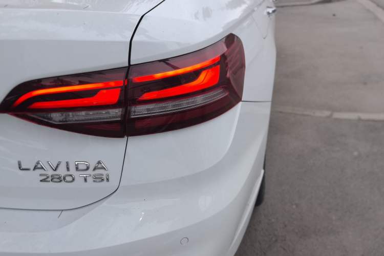 Used Volkswagen Lavida 2023 280TSI DSG Full-Comfort Edition
