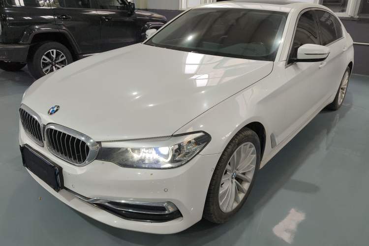 Used BMW 5 Series 2019 Facelifted 530Li Leading Edition Luxury Package
