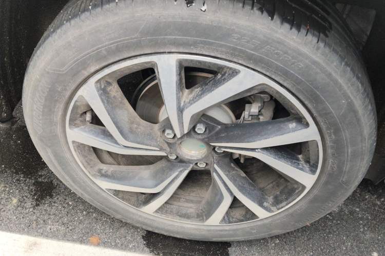 Used Volkswagen Tharu 2024 300TSI Two-Wheel-Drive Moon Luxury Edition