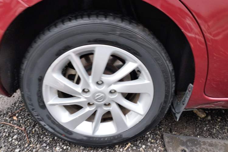 Used Nissan Tiida 2016 1.6L CVT Cool Dynamic Edition
