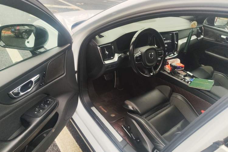 Used Volvo S60 2020 T5 Zhiya Sport Edition