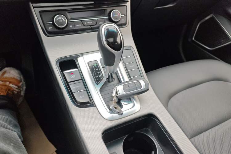 Used Geely Auto Emgrand GL 2018 1.4T DCT Elite Smart Connectivity Version
