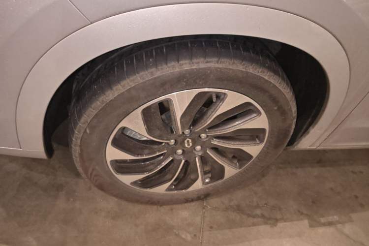 Used Hima AITO M7 2024 1.5T Intelligent Driving Rear-Drive Max Edition 6 Seats
