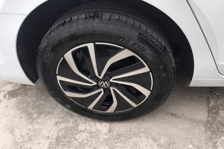 Used Volkswagen Lavida 2023 New Rui 1.5L Automatic New Yi Edition