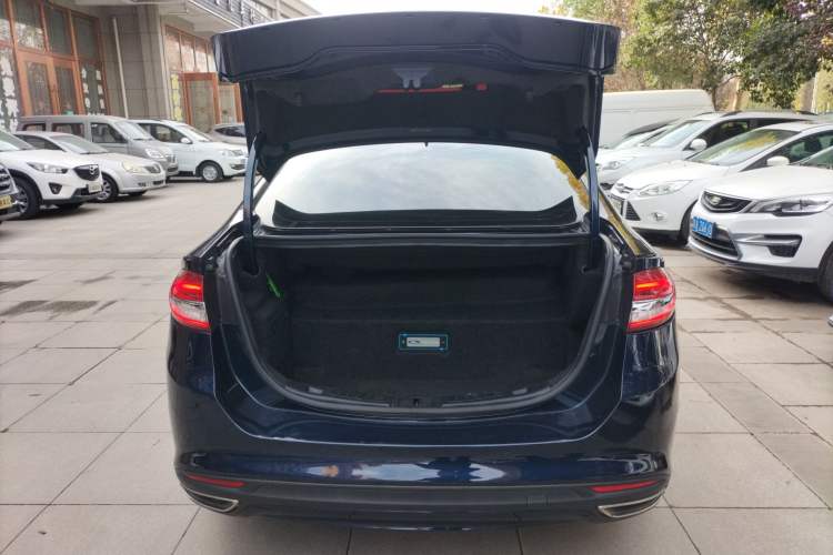 Used Ford Mondeo New Energy 2018 2.0 PHEV Zhihao Trim