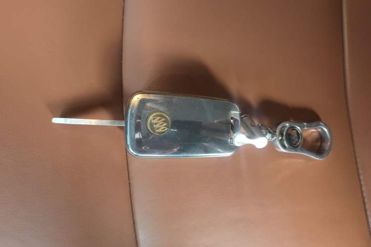 Used Buick Encore 2014 1.4T Automatic All-Wheel-Drive Flagship Edition