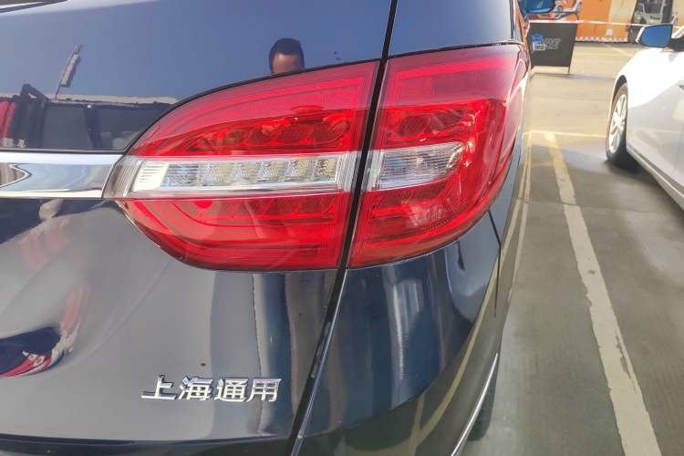 Used Buick GL8 2014 3.0L GT Luxury Business Haoya Edition
