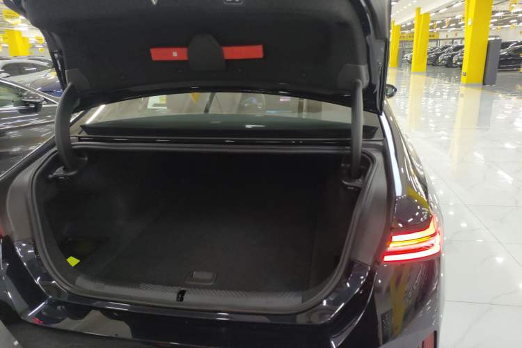 Used BMW i5 2025 eDrive 40L M Sport Package
