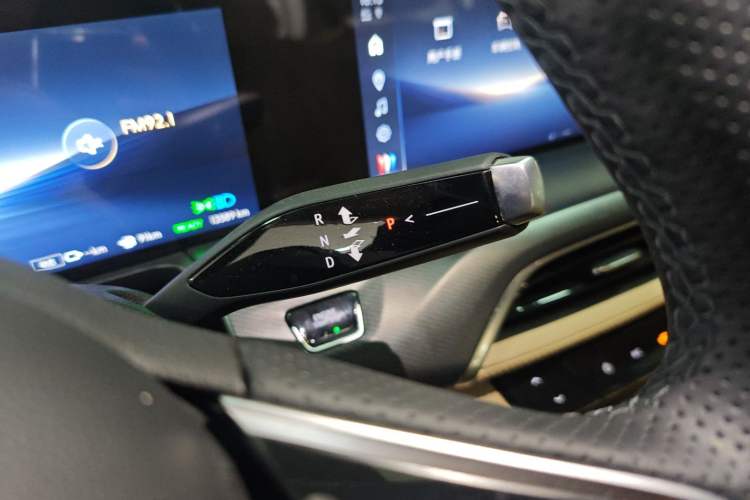 Used Buick GL8 New Energy 2025 Lu Shang Smart Enjoyment Edition 7-Seater
