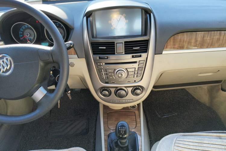 Used Buick Excelle 2015 1.5L Manual Classic Trim