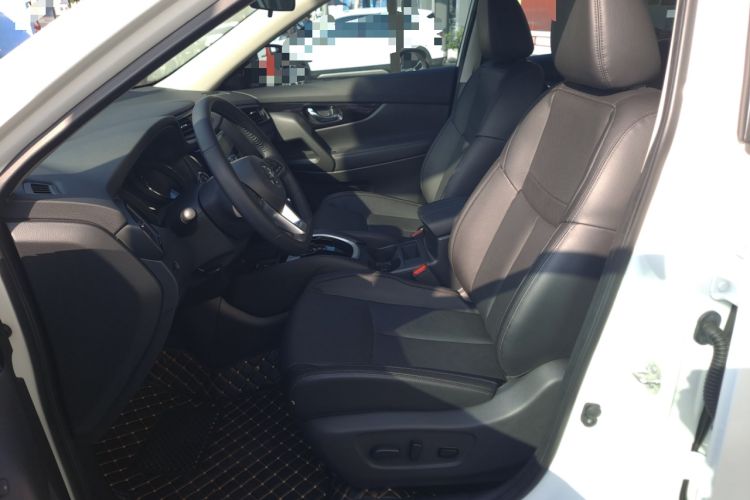 Used Nissan X-Trail 2022 Revised Version 2.0L Two-Wheel Drive Smart Connect Premium Edition