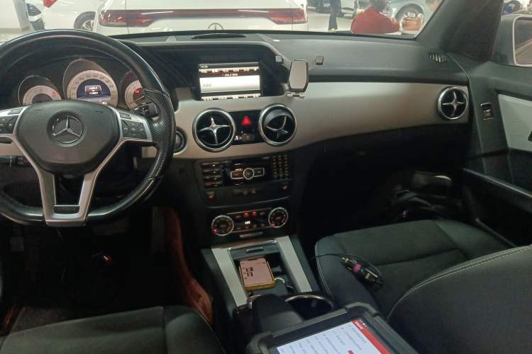 Used Mercedes-Benz GLK-Class 2015 GLK 300 4MATIC Fashion Edition Ultimate Version