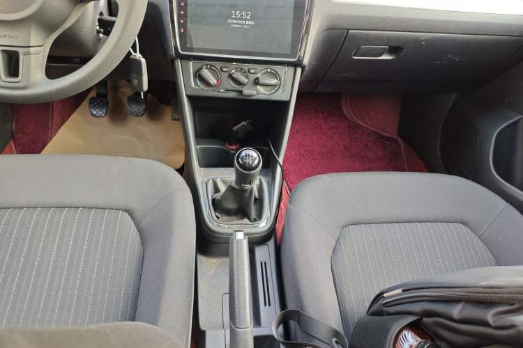 Used Volkswagen Jetta 2015 Zhuihui Edition 1.6L Manual Comfort Model