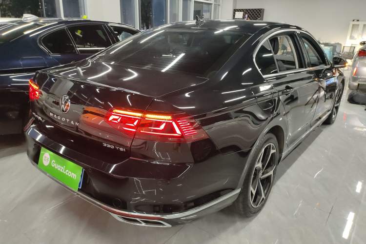 Used Volkswagen Magotan 2023 2 Million Units Limited Edition 330TSI DSG Leading Version
