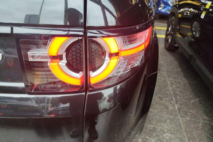 Used Land Rover Discovery Sport 2019 240 PS PURE Edition China VI Standard