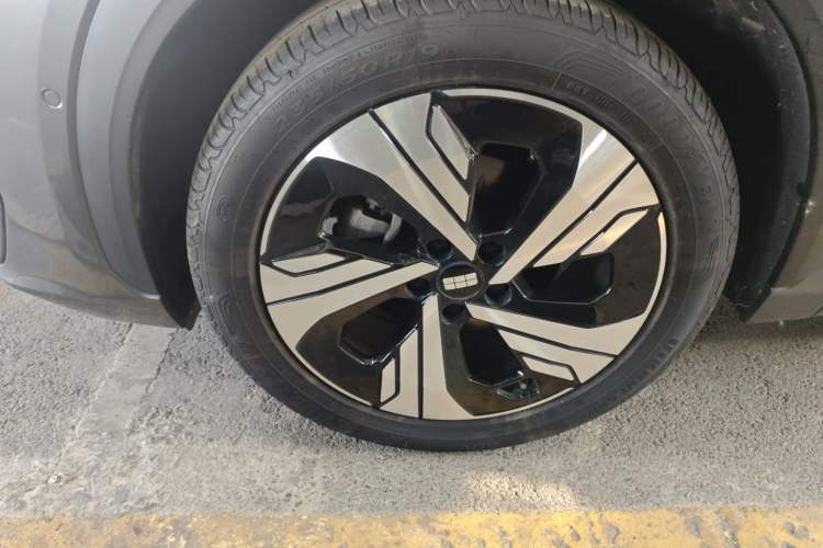 Used  E5 2024 530km Starship Edition