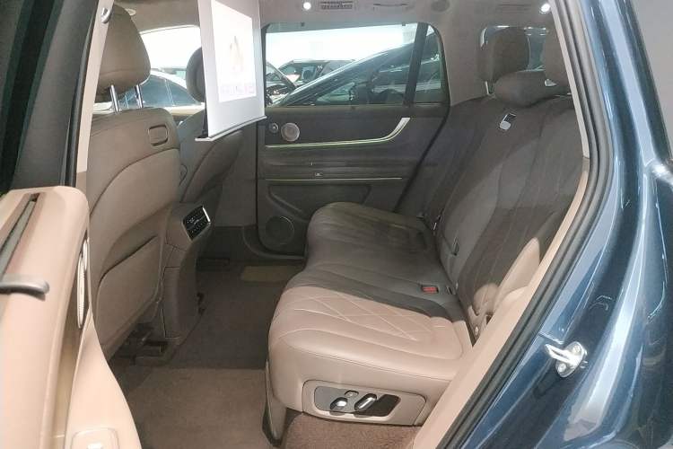 Used Hima AITO M9 2024 Range-Extended Ultra Version 52 kWh 5-Seater Model
