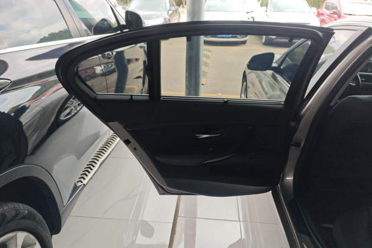 Used BMW 3 Series 2017 320Li Fashion Model
