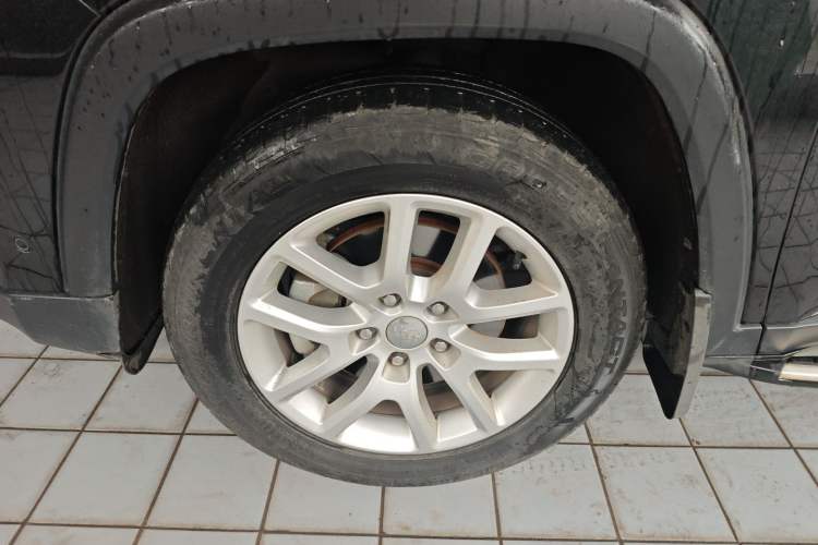 Used  Commander 2018 2.0T Two-Wheel Drive Enjoy Edition China V