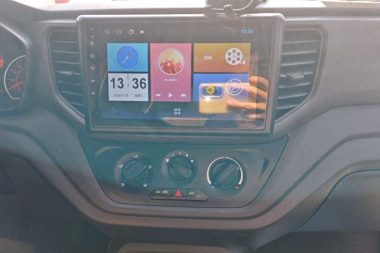 Used Wuling Hongguang V 2022 1.5L Jingqu Version Hydraulic Power Steering LAR
