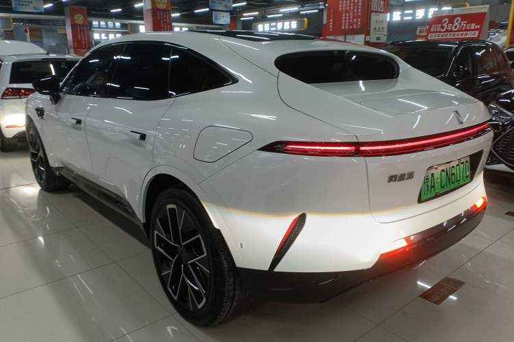 Used  11 2022 Long-Range Dual-Motor Luxury Edition 5 Seats