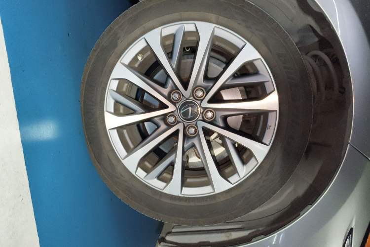 Used Lexus ES 2023 200 Excellence Edition
