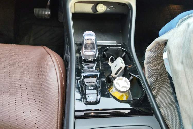 Used Volvo XC40 2024 B3 Zhiyuan Luxury Edition